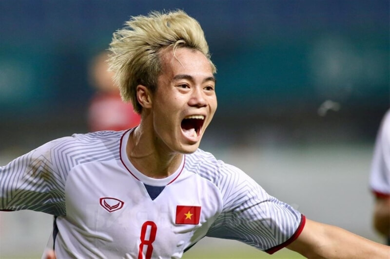Cầu thủ Văn Toàn - Chàng tiền đạo trẻ của đội tuyển Việt Nam