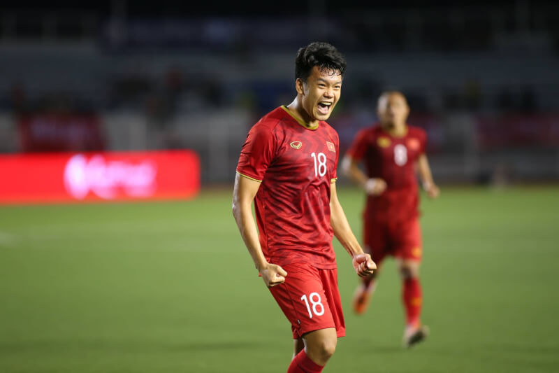 Nguyễn Thành Chung - chàng trung vệ trẻ của bóng đá Việt Nam