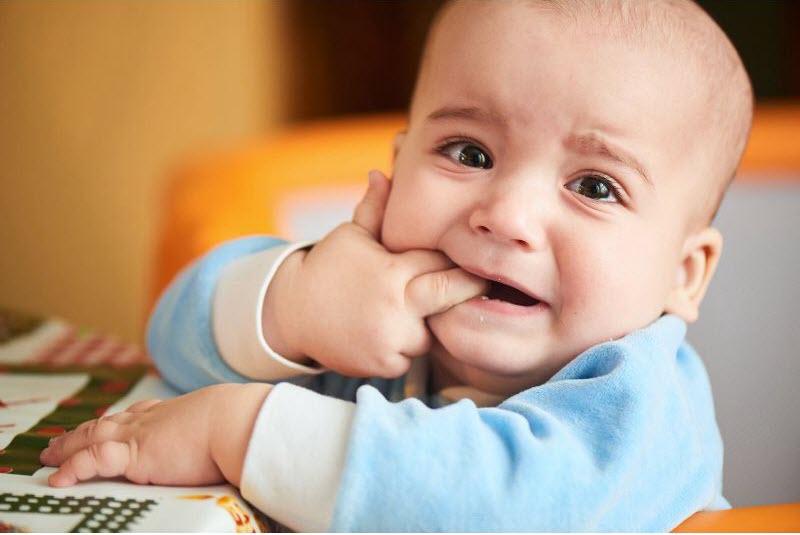 Mẹo mẹo trị sốt mọc răng cho bé đơn giản giúp bé ăn ngon mỗi ngày