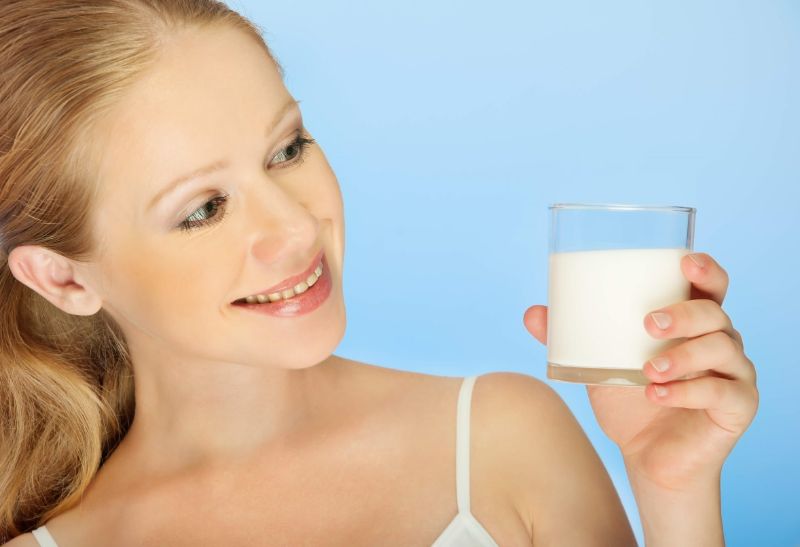 Nên uống sữa tăng cân khi nào? Sáng sớm hay tối là tốt?