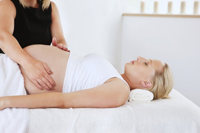 Mẹo Đi Spa Và Sử Dụng Ghế Massage Cho Mẹ Bầu